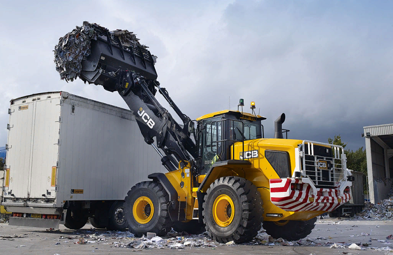 фронтальный погрузчик JCB как строительная спецтехника